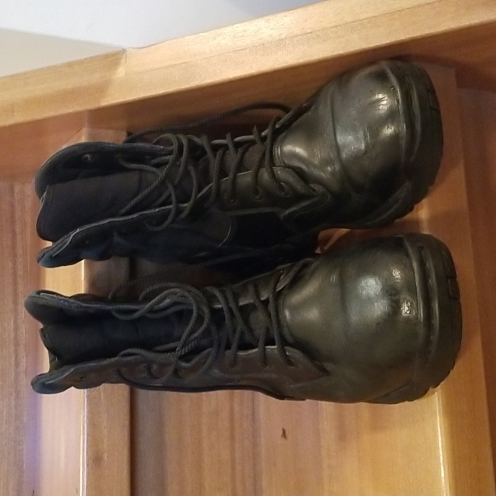 Magnum stealth force tactical boots size  10